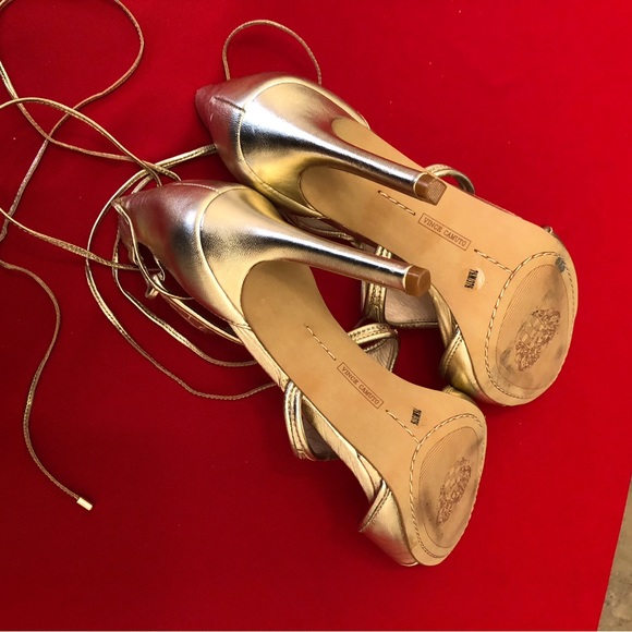 Vince Camuto Champagne Stiletto - Picture 5 of 14